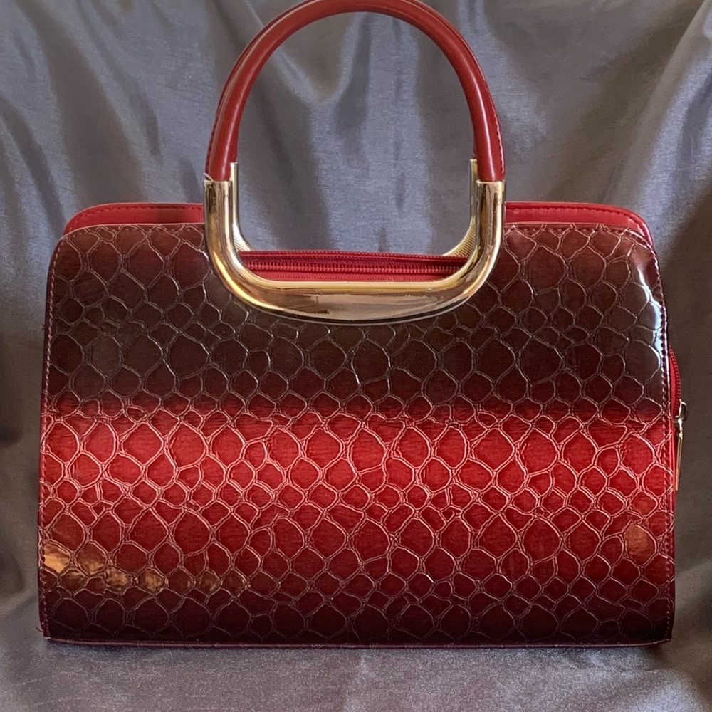 Faux Snake ♥️ Red Purse!